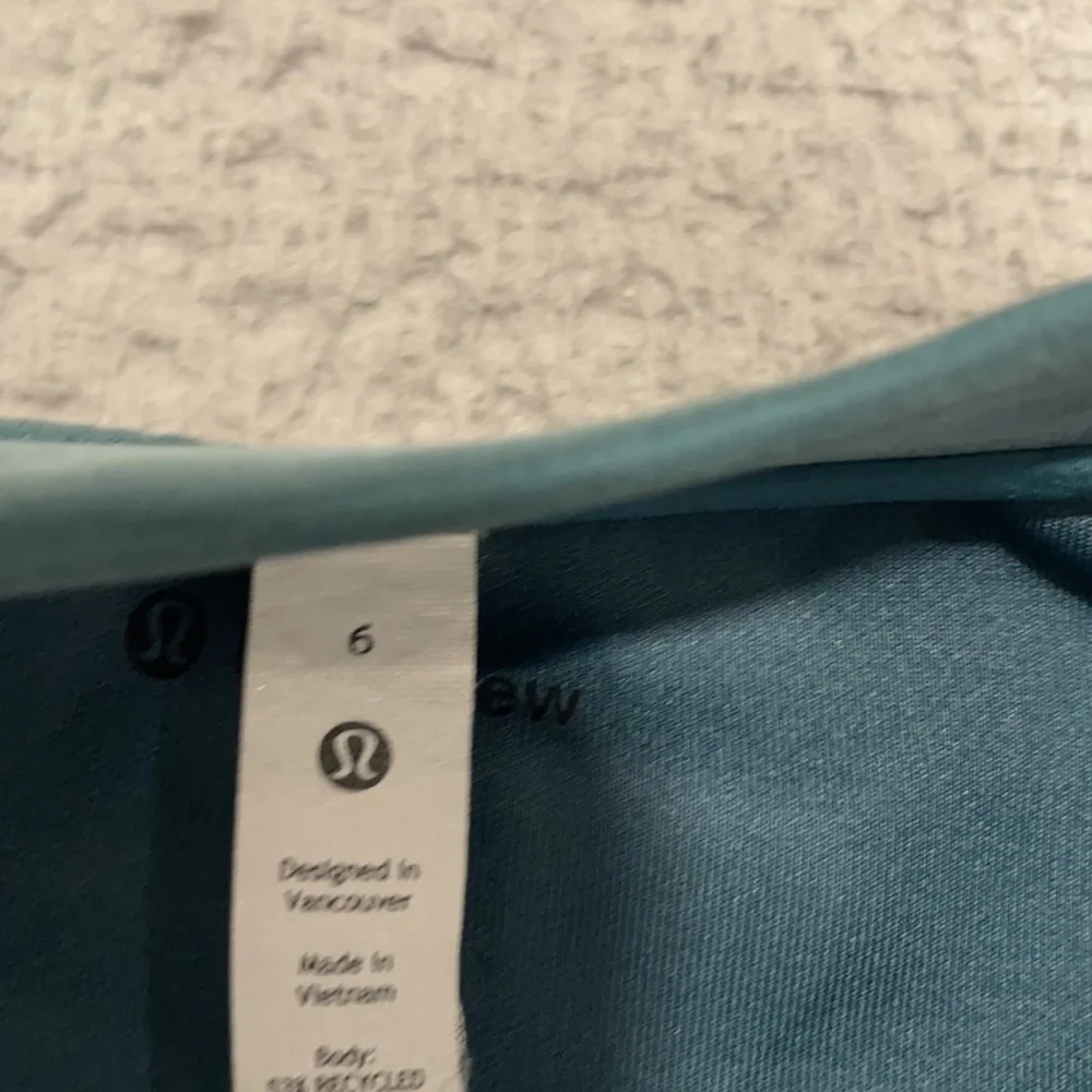 Lululemon Perfectly Oversized Cropped Crew *Softstreme Tidewater Teal size 6